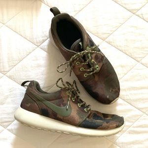 Nike Roshe Camouflage Shoes